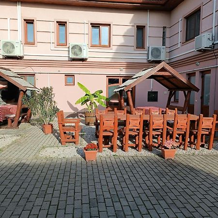 Malom Panzio Bed & Breakfast Kiskunfélegyháza Exterior foto