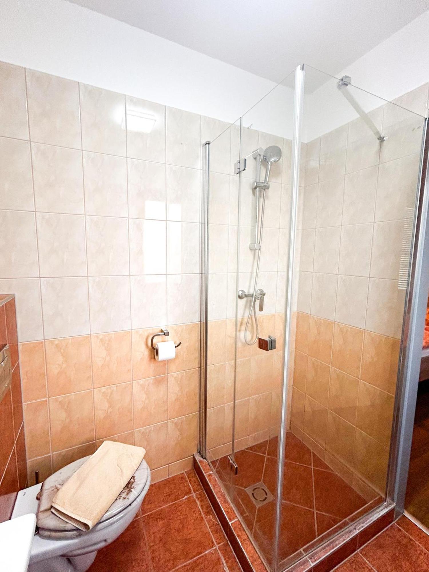 Malom Panzio Bed & Breakfast Kiskunfélegyháza Exterior foto
