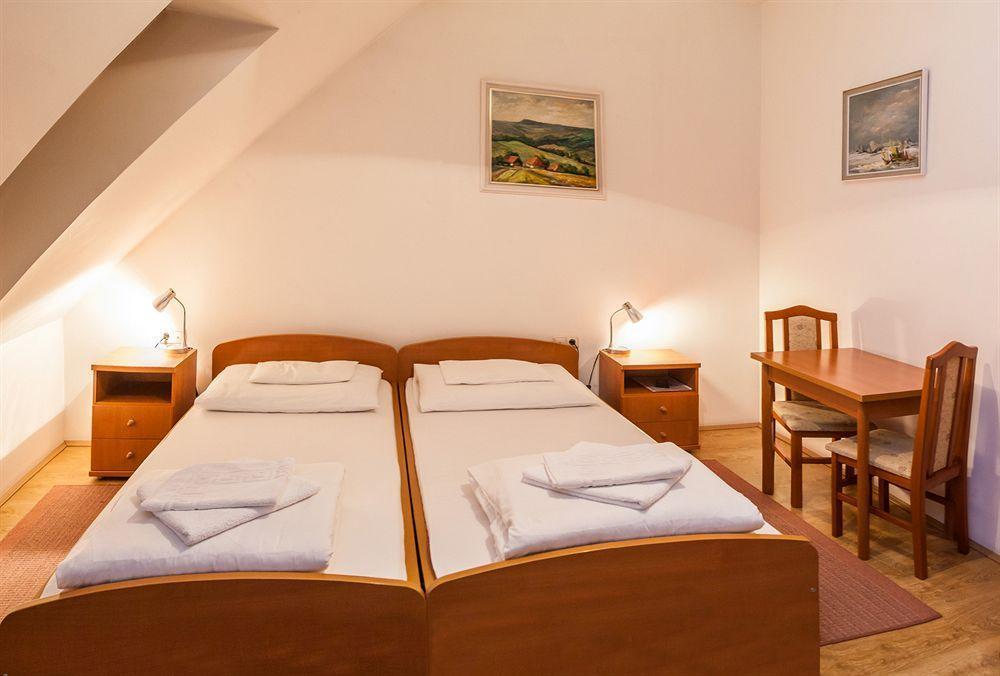 Malom Panzio Bed & Breakfast Kiskunfélegyháza Exterior foto