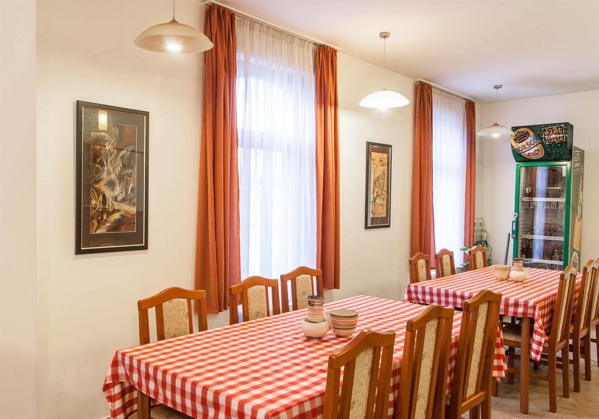 Malom Panzio Bed & Breakfast Kiskunfélegyháza Exterior foto