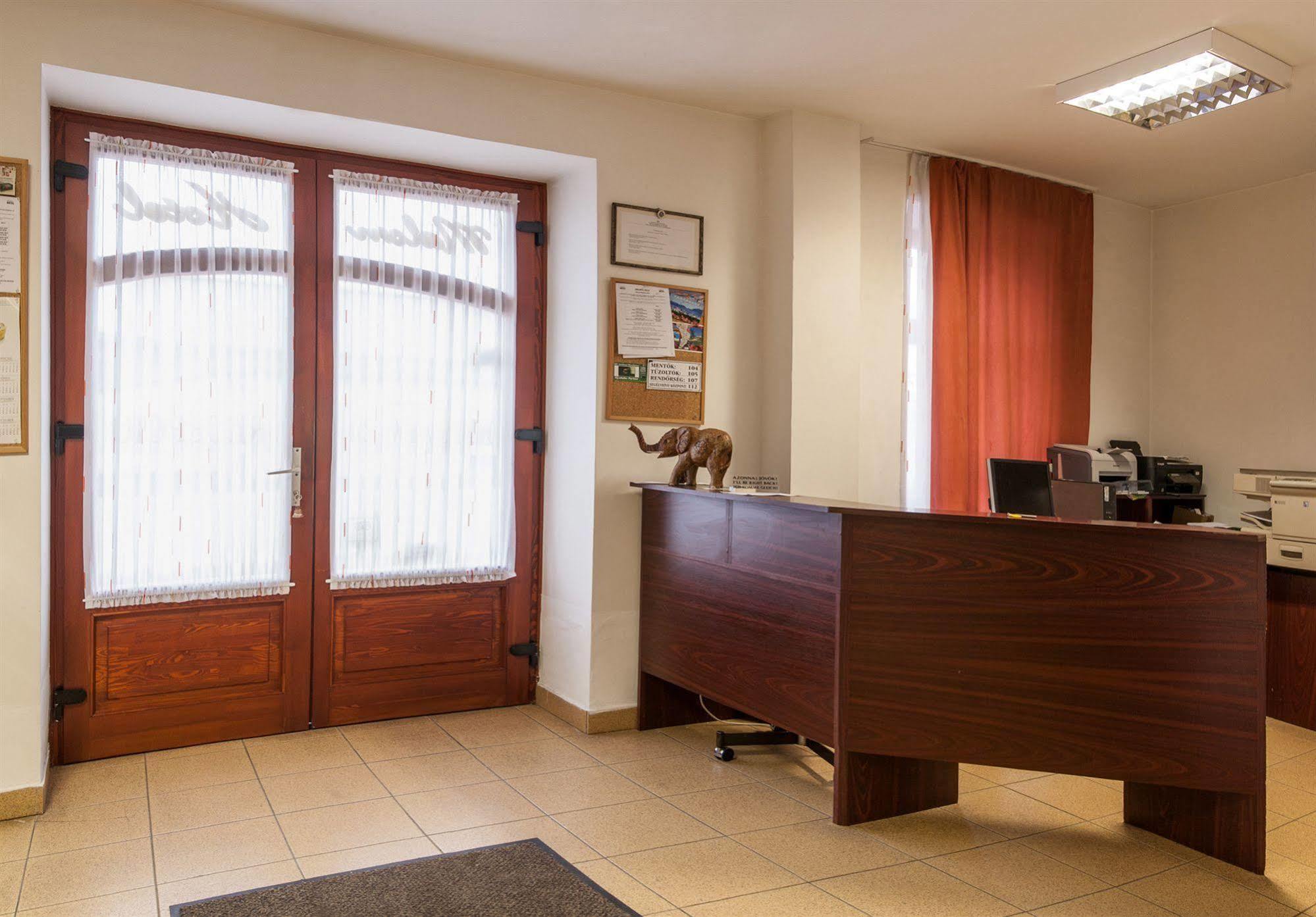 Malom Panzio Bed & Breakfast Kiskunfélegyháza Exterior foto