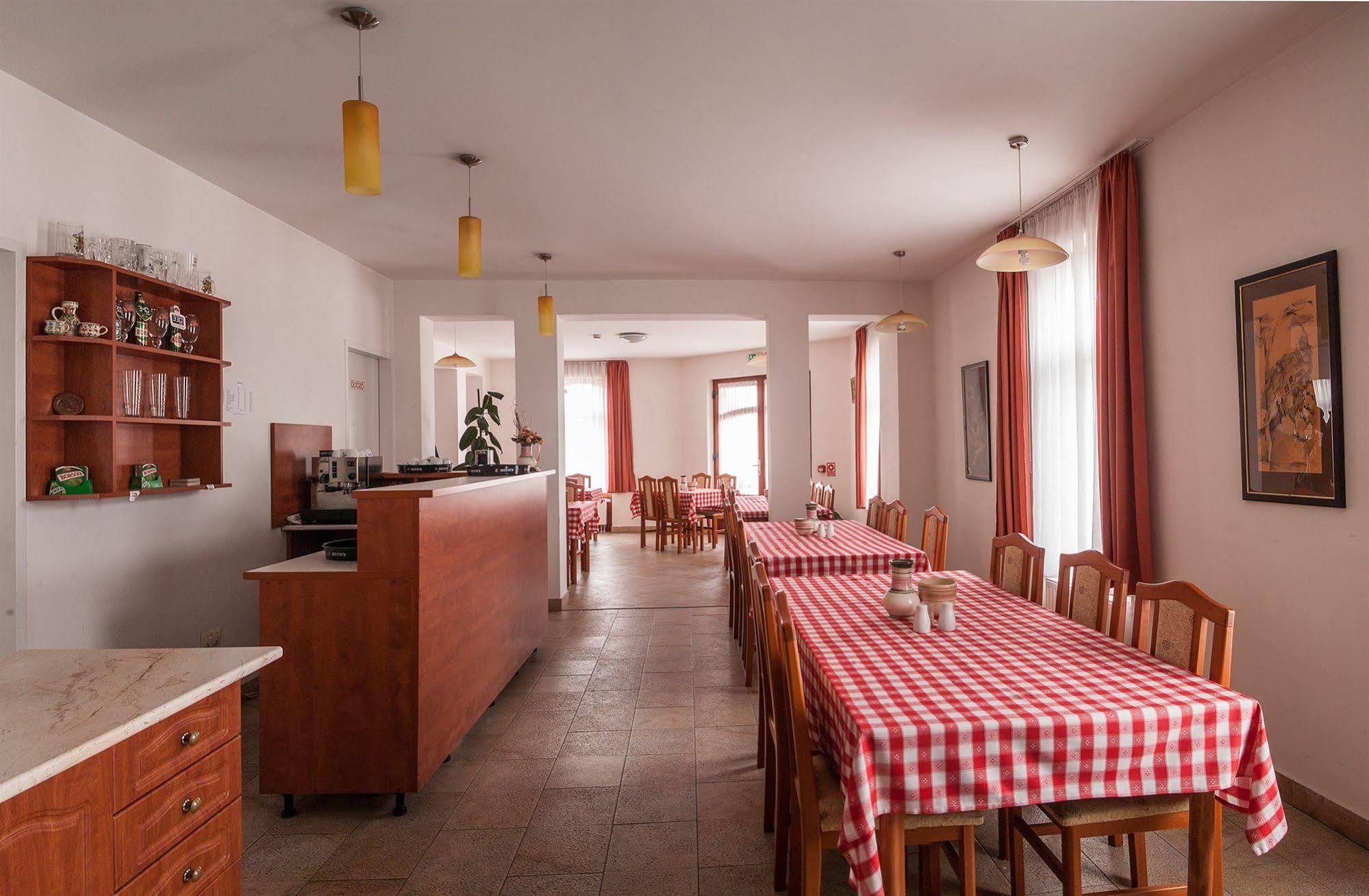Malom Panzio Bed & Breakfast Kiskunfélegyháza Exterior foto